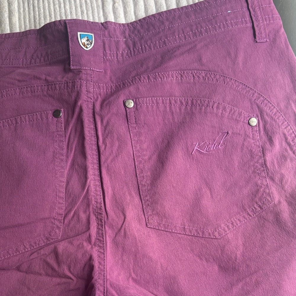 Kuhl Women's Plum Purple Outdoor Cargo Shorts. Size 12 but seem like a tight 10 - Picture 4 of 5